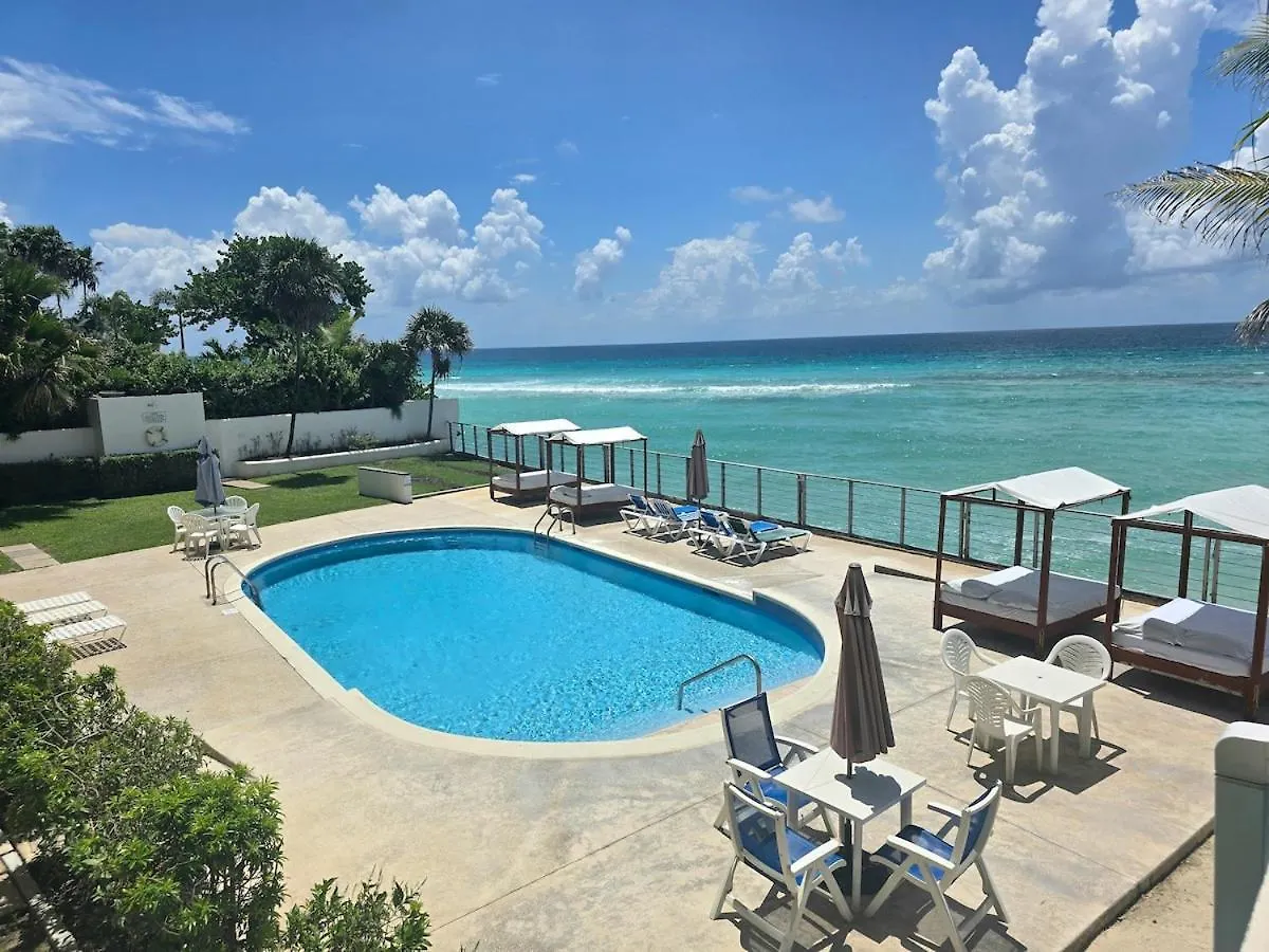 Апартаменты 5 St Lawrence Beach Condo Крайст-Черч